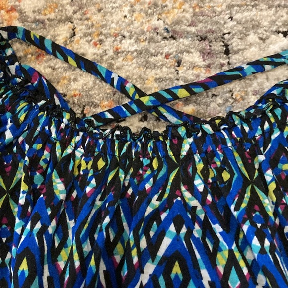 Colorful Blue Top - Picture 3 of 6